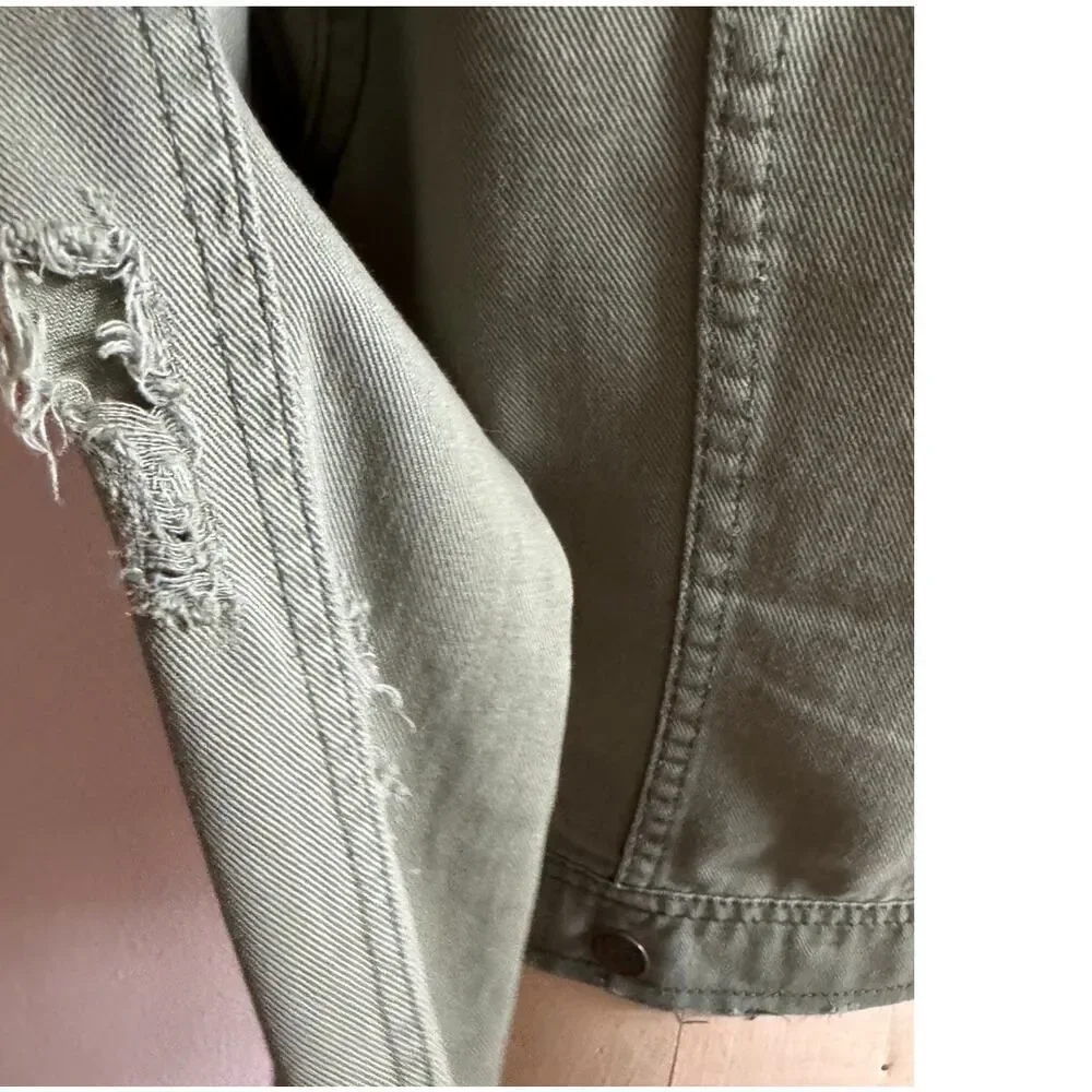 Free People Women's Green Distressed Jean Jacket sz‎ 6 EUC Soft Cotton